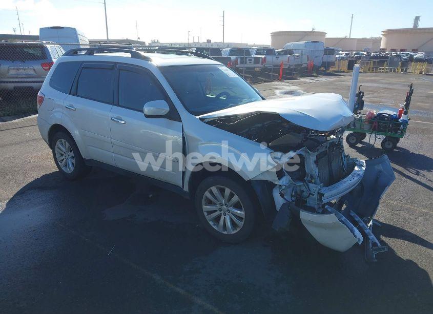 2011 Subaru Forester 2.5X LIMITED (VIN JF2SHBEC1BH716346) main photo