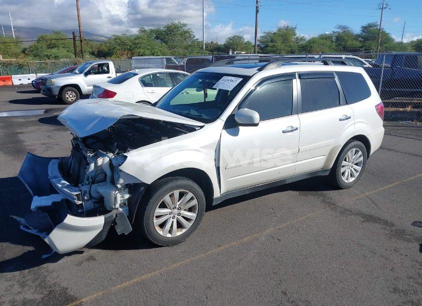 Photo 2 of 2011 Subaru Forester 2.5X LIMITED (VIN JF2SHBEC1BH716346)