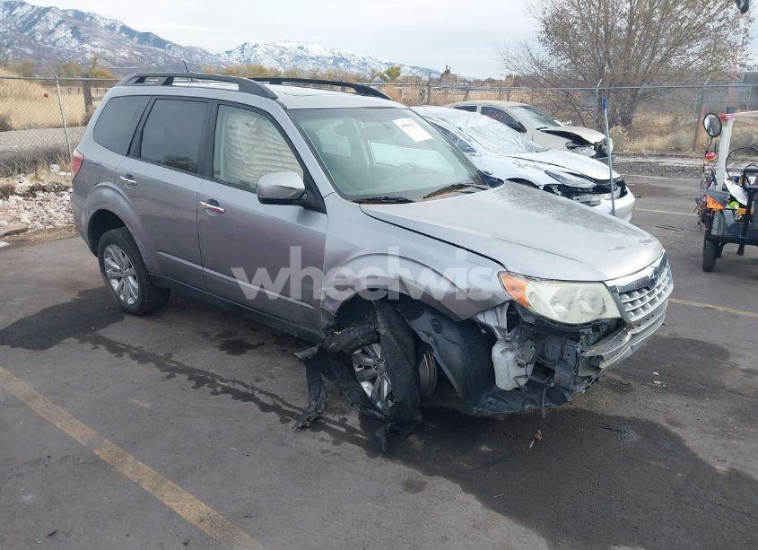 2011 Subaru Forester 2.5X LIMITED (VIN JF2SHBEC2BH741255) main photo