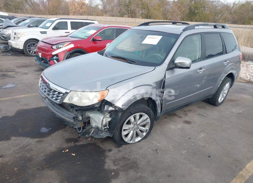 Photo 2 of 2011 Subaru Forester 2.5X LIMITED (VIN JF2SHBEC2BH741255)