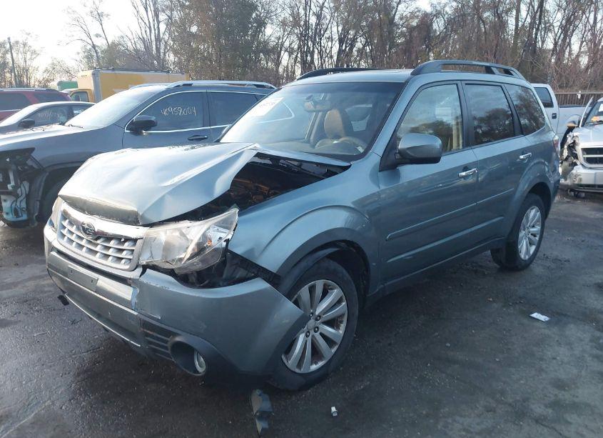 Photo 2 of 2011 Subaru Forester 2.5X LIMITED (VIN JF2SHBEC2BH741644)