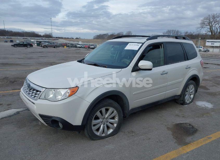 Photo 2 of 2012 Subaru Forester 2.5X LIMITED (VIN JF2SHBEC3CH450944)