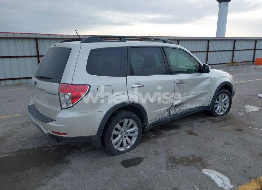 Photo 4 of 2012 Subaru Forester 2.5X LIMITED (VIN JF2SHBEC3CH450944)