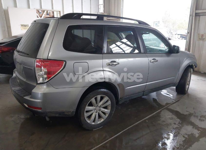 Photo 4 of 2011 Subaru Forester 2.5X LIMITED (VIN JF2SHBEC6BH736978)