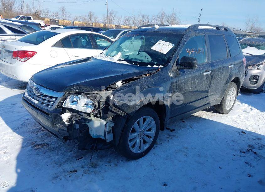 Photo 2 of 2011 Subaru Forester 2.5X LIMITED (VIN JF2SHBEC6BH747253)