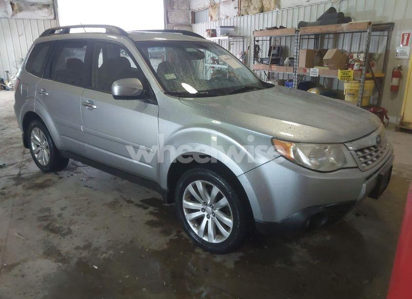 2012 Subaru Forester 2.5X LIMITED (VIN JF2SHBEC7CH437999) main photo