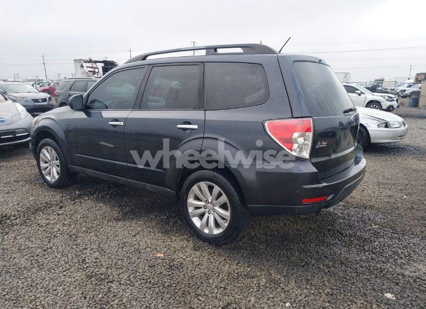 Photo 3 of 2011 Subaru Forester 2.5X LIMITED (VIN JF2SHBECXBH721478)