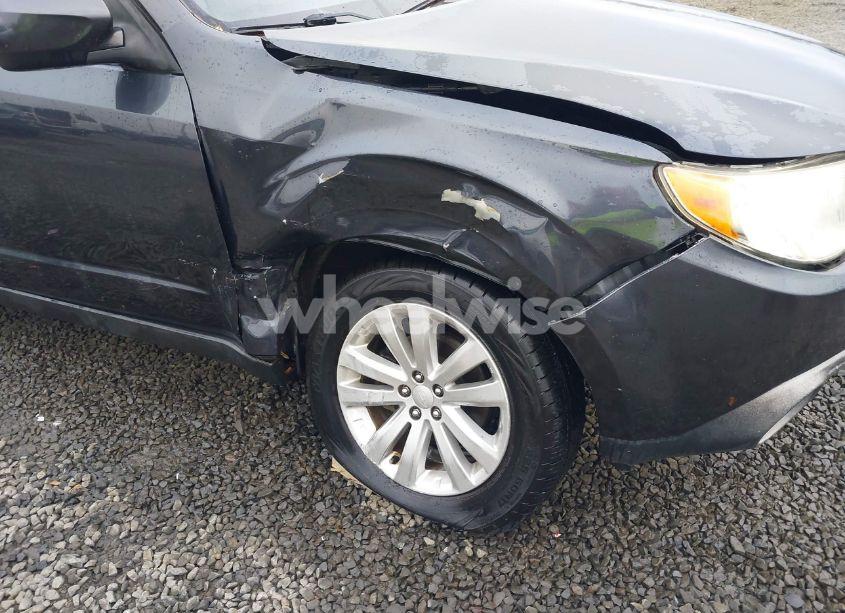 Photo 6 of 2011 Subaru Forester 2.5X LIMITED (VIN JF2SHBECXBH721478)