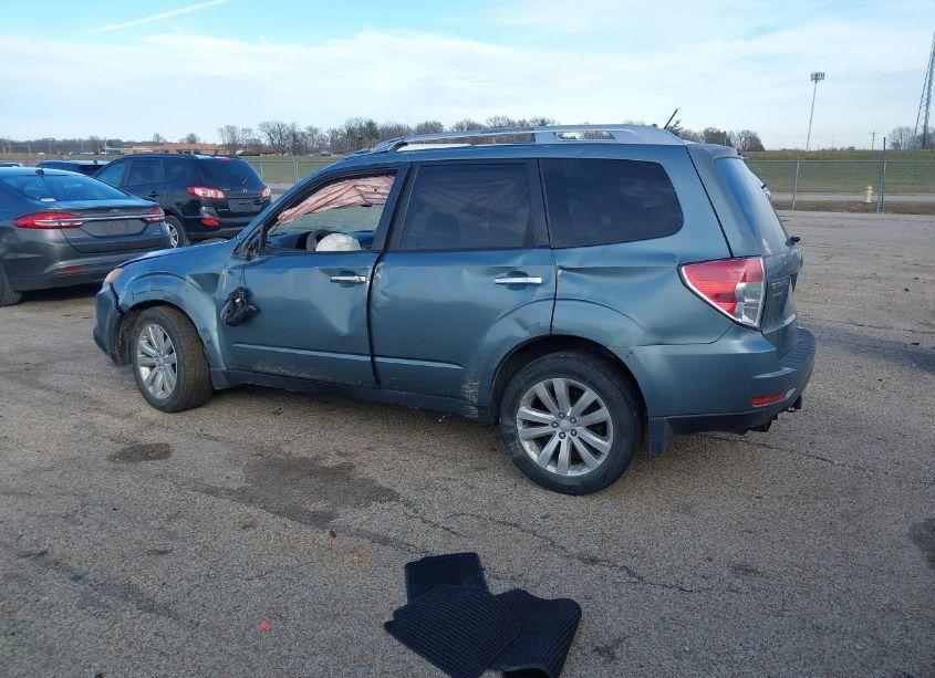 Photo 3 of 2011 Subaru Forester 2.5X TOURING (VIN JF2SHBGC0BH740912)