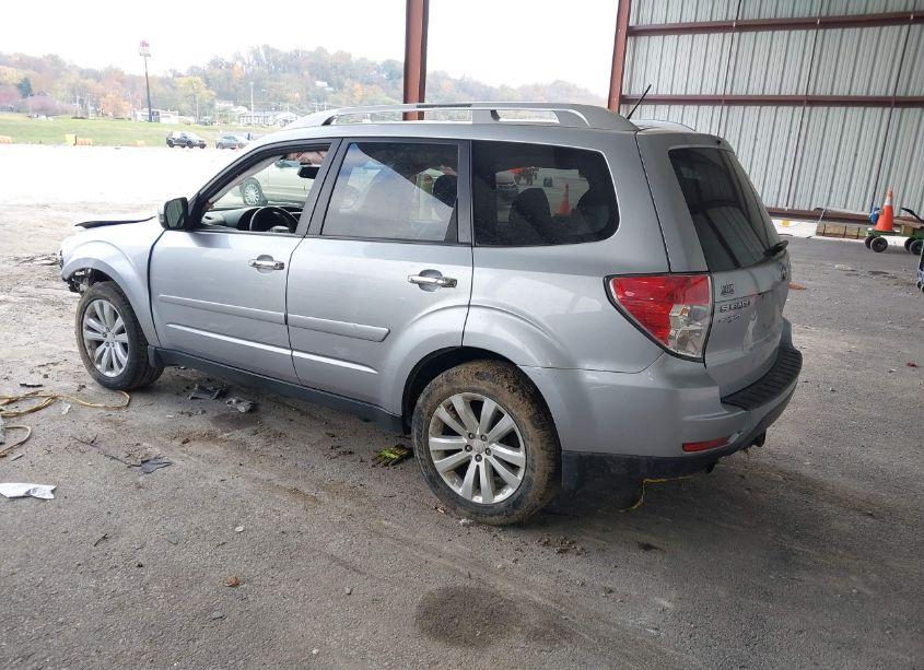 Photo 3 of 2012 Subaru Forester 2.5X TOURING (VIN JF2SHBGCXCH424774)