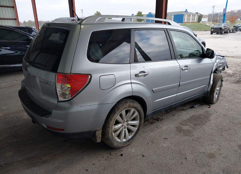 Photo 4 of 2012 Subaru Forester 2.5X TOURING (VIN JF2SHBGCXCH424774)