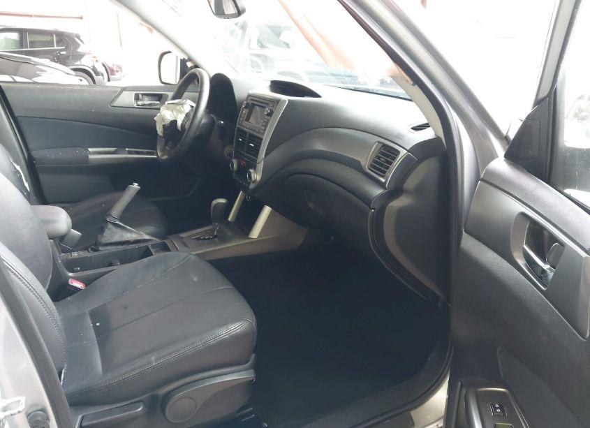 Photo 5 of 2012 Subaru Forester 2.5X TOURING (VIN JF2SHBGCXCH424774)