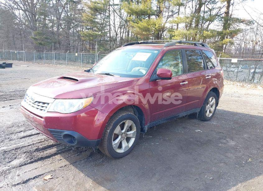 Photo 2 of 2013 Subaru Forester 2.5XT PREMIUM (VIN JF2SHGAC8DH417720)