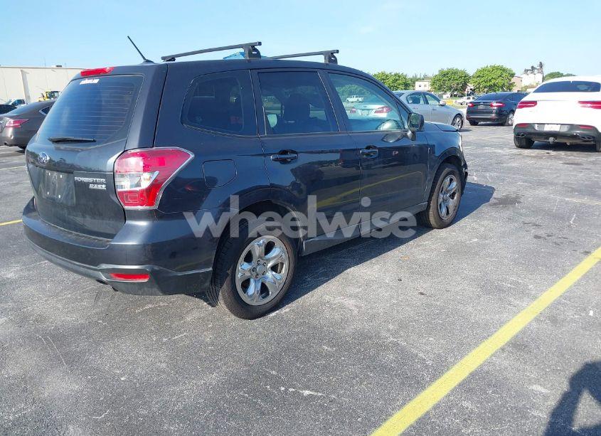 Photo 4 of 2015 Subaru Forester 2.5I (VIN JF2SJAAC0FG428267)