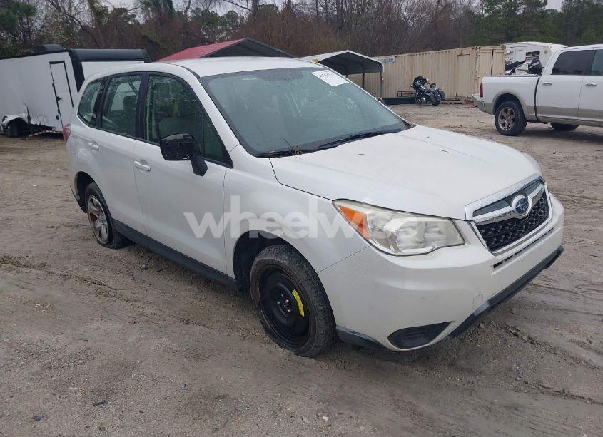 2015 Subaru Forester 2.5I (VIN JF2SJAAC0FH444916) main photo