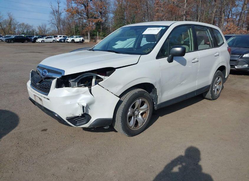 Photo 2 of 2016 Subaru Forester 2.5I (VIN JF2SJAAC0GG529200)