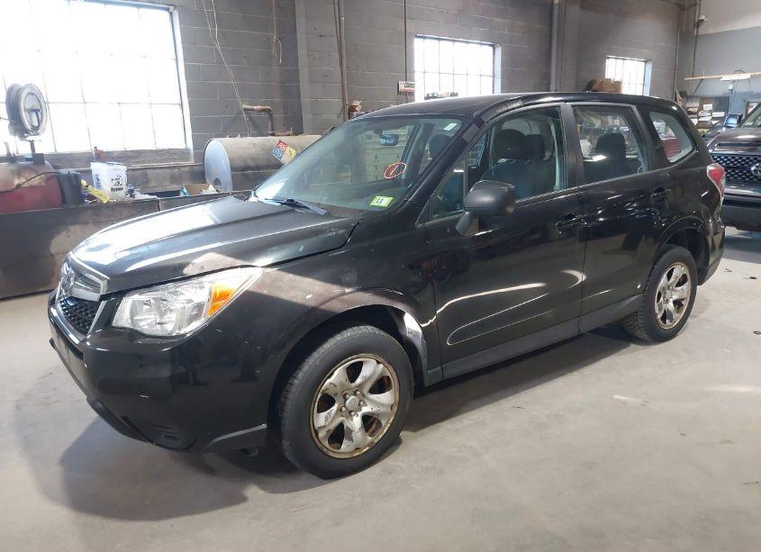 Photo 2 of 2016 Subaru Forester 2.5I (VIN JF2SJAAC1GH493026)