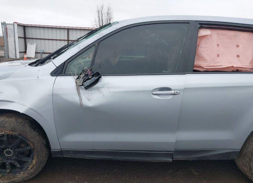 Photo 15 of 2017 Subaru Forester 2.5I (VIN JF2SJAAC1HG457943)