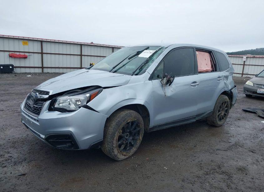 Photo 2 of 2017 Subaru Forester 2.5I (VIN JF2SJAAC1HG457943)