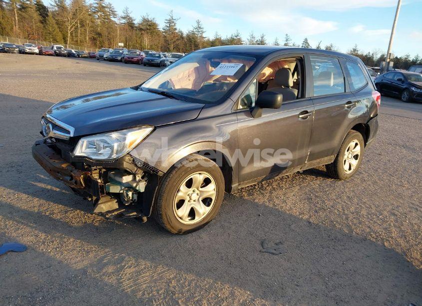 Photo 2 of 2015 Subaru Forester 2.5I (VIN JF2SJAAC2FH532561)