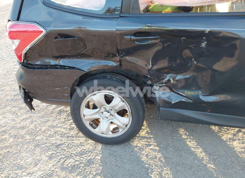 Photo 6 of 2015 Subaru Forester 2.5I (VIN JF2SJAAC2FH532561)