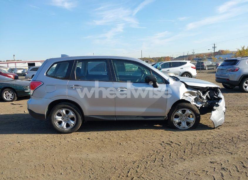 Photo 13 of 2017 Subaru Forester 2.5I (VIN JF2SJAAC2HG593014)