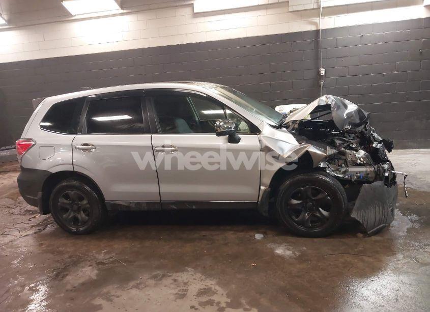 Photo 13 of 2018 Subaru Forester 2.5I (VIN JF2SJAAC2JG508288)