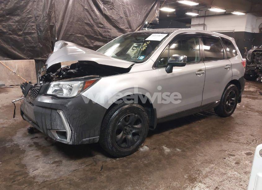 Photo 2 of 2018 Subaru Forester 2.5I (VIN JF2SJAAC2JG508288)