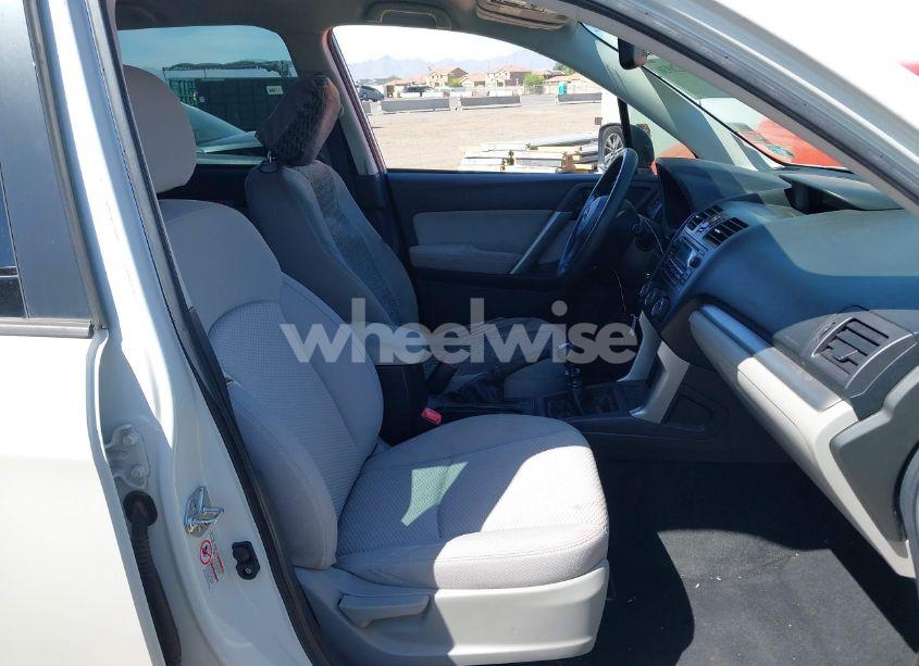 Photo 5 of 2014 Subaru Forester 2.5I (VIN JF2SJAAC4EG442770)