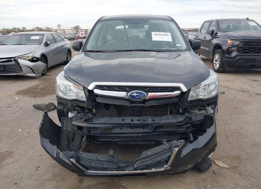 Photo 12 of 2018 Subaru Forester 2.5I (VIN JF2SJAAC4JH611061)