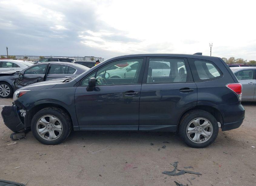 Photo 14 of 2018 Subaru Forester 2.5I (VIN JF2SJAAC4JH611061)