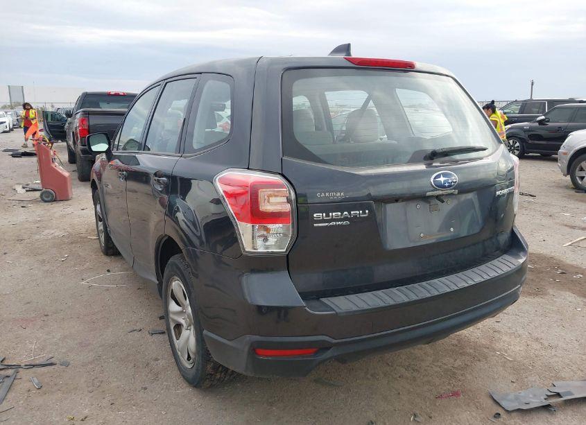 Photo 3 of 2018 Subaru Forester 2.5I (VIN JF2SJAAC4JH611061)