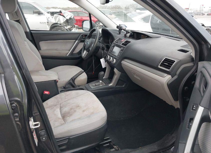 Photo 5 of 2018 Subaru Forester 2.5I (VIN JF2SJAAC4JH611061)