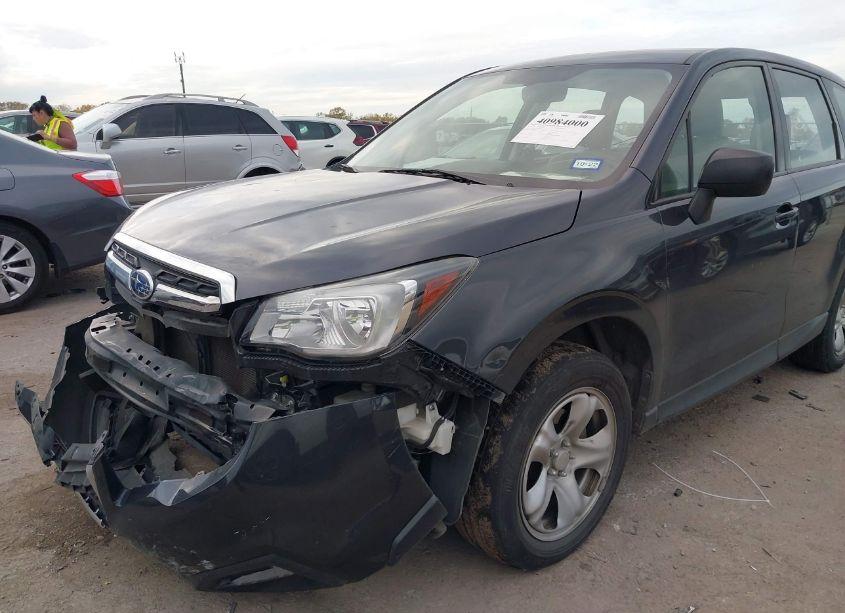 Photo 6 of 2018 Subaru Forester 2.5I (VIN JF2SJAAC4JH611061)