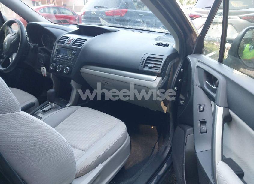 Photo 5 of 2014 Subaru Forester 2.5I (VIN JF2SJAAC5EH512996)