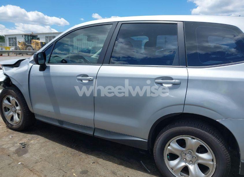 Photo 14 of 2016 Subaru Forester 2.5I (VIN JF2SJAAC5GH404042)