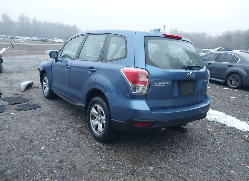 Photo 3 of 2018 Subaru Forester 2.5I (VIN JF2SJAAC5JG511671)