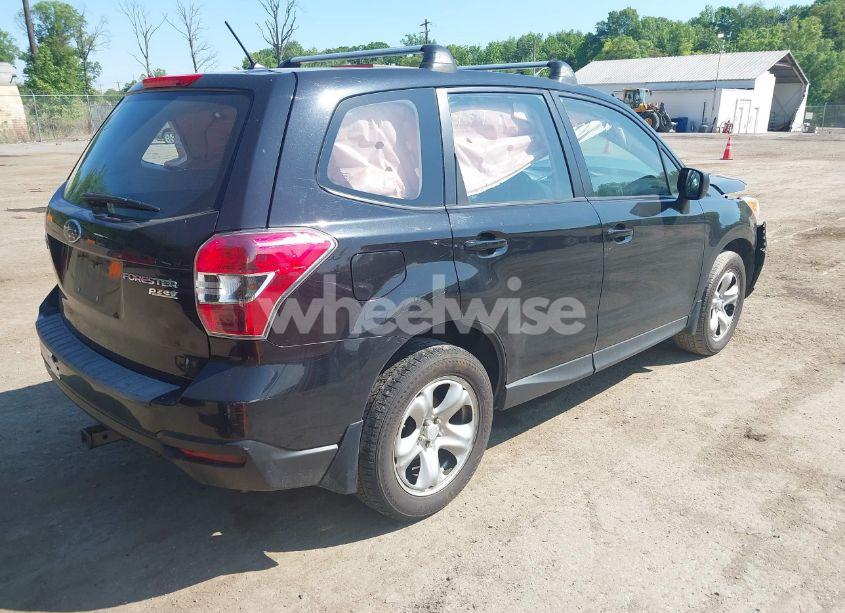 Photo 4 of 2014 Subaru Forester 2.5I (VIN JF2SJAAC6EH485601)