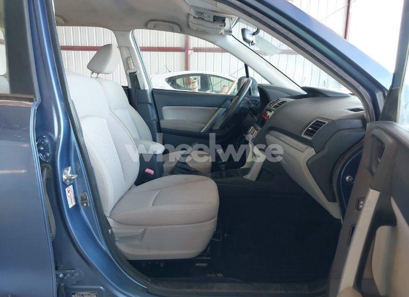 Photo 5 of 2016 Subaru Forester 2.5I (VIN JF2SJAAC6GG452607)