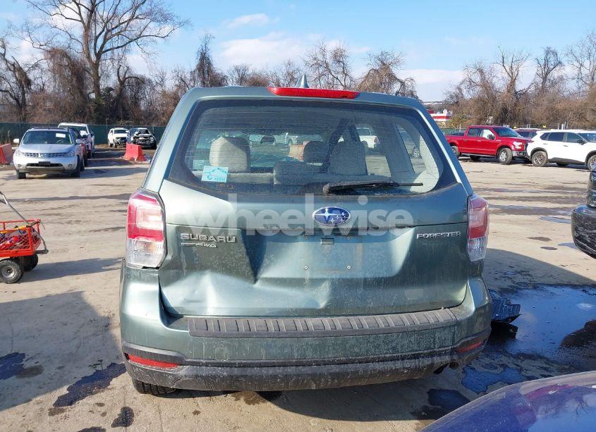 Photo 16 of 2018 Subaru Forester 2.5I (VIN JF2SJAAC6JG598724)