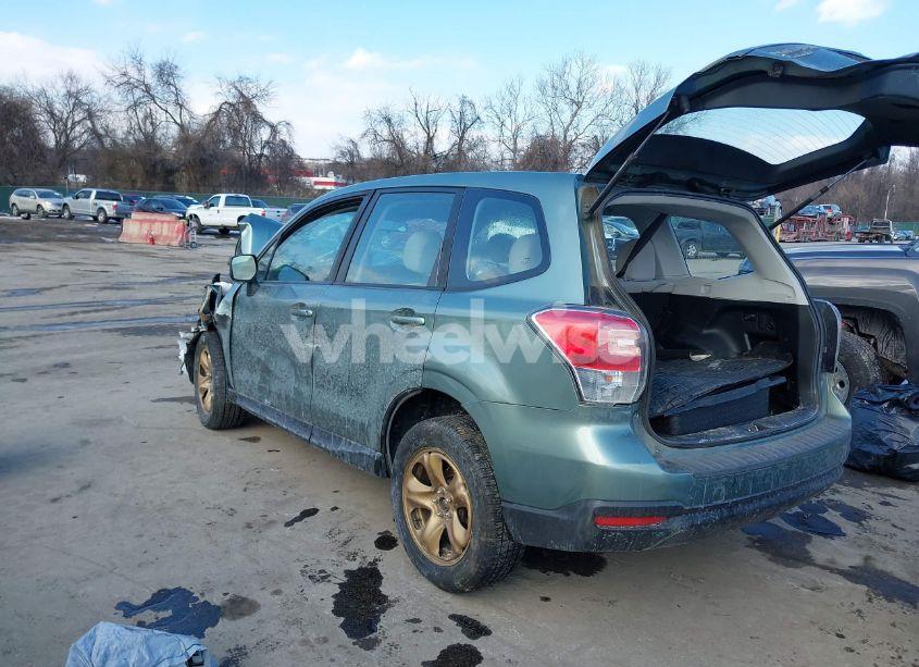 Photo 3 of 2018 Subaru Forester 2.5I (VIN JF2SJAAC6JG598724)