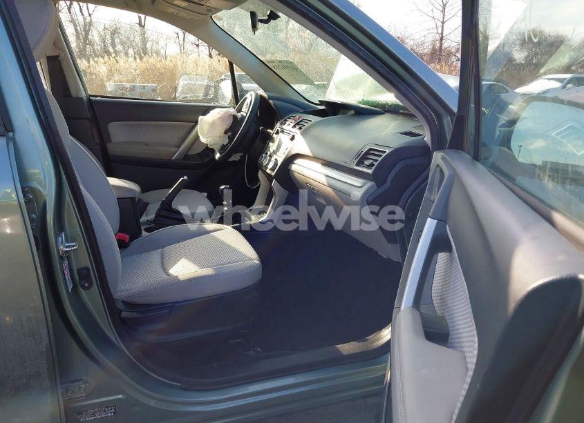 Photo 5 of 2018 Subaru Forester 2.5I (VIN JF2SJAAC6JG598724)