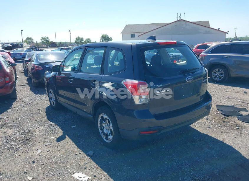 Photo 3 of 2018 Subaru Forester 2.5I (VIN JF2SJAAC6JH525816)