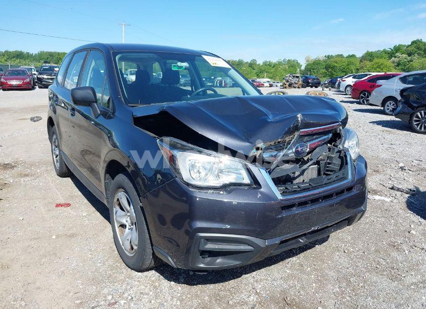 Photo 6 of 2018 Subaru Forester 2.5I (VIN JF2SJAAC6JH525816)