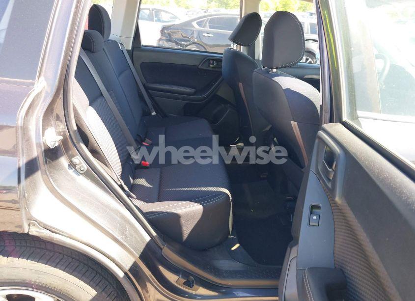 Photo 8 of 2018 Subaru Forester 2.5I (VIN JF2SJAAC6JH525816)