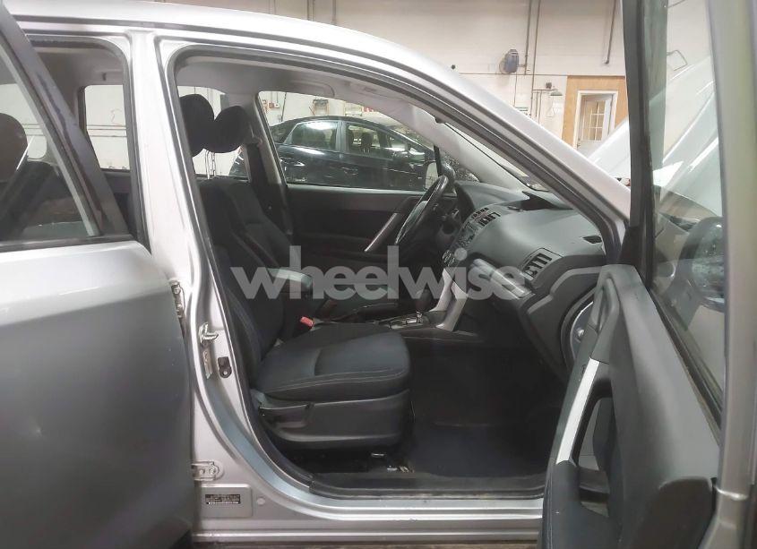 Photo 5 of 2014 Subaru Forester 2.5I (VIN JF2SJAAC8EH442118)