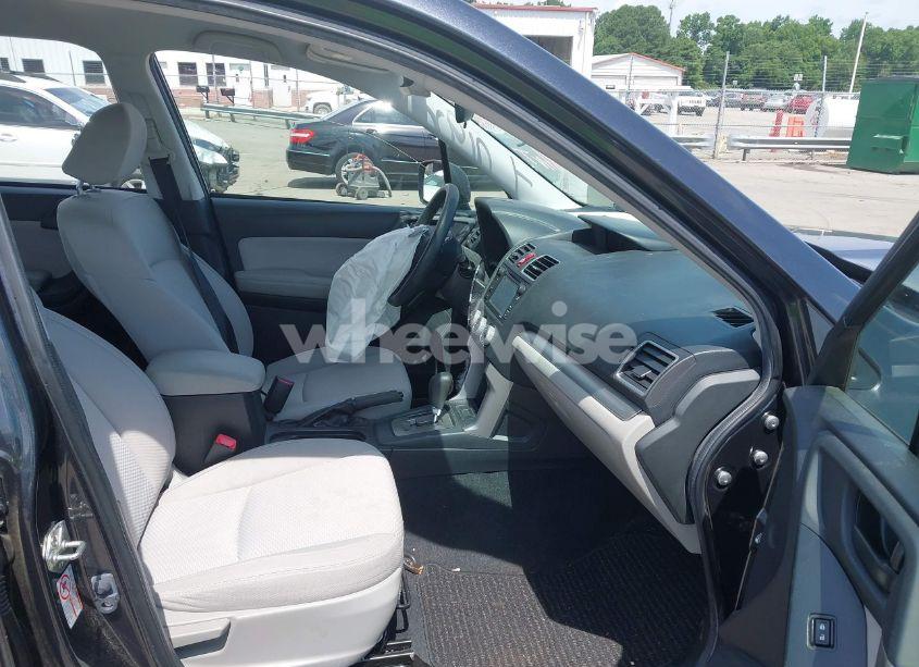 Photo 5 of 2016 Subaru Forester 2.5I (VIN JF2SJAAC8GH484890)