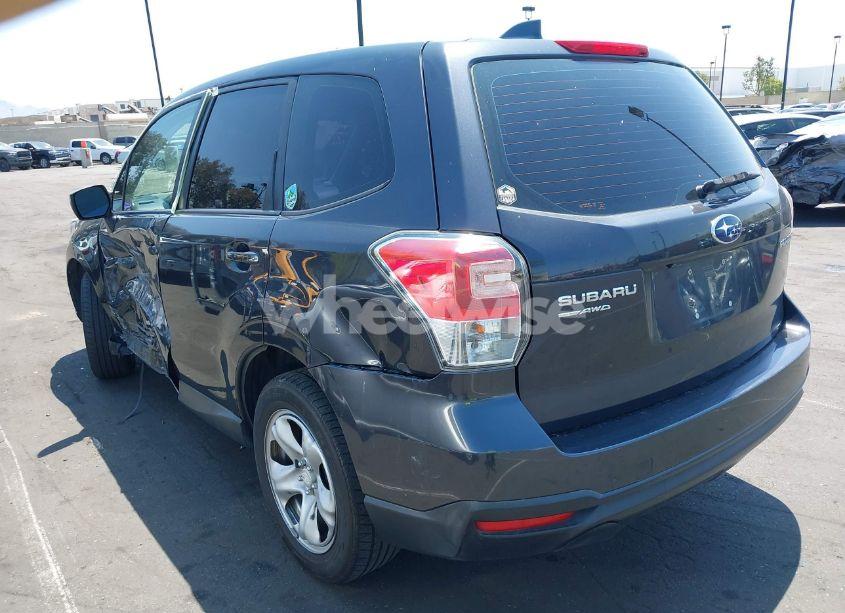 Photo 3 of 2018 Subaru Forester 2.5I (VIN JF2SJAAC8JG604541)