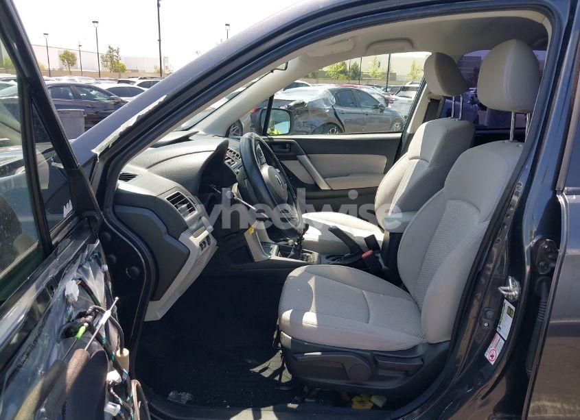 Photo 5 of 2018 Subaru Forester 2.5I (VIN JF2SJAAC8JG604541)