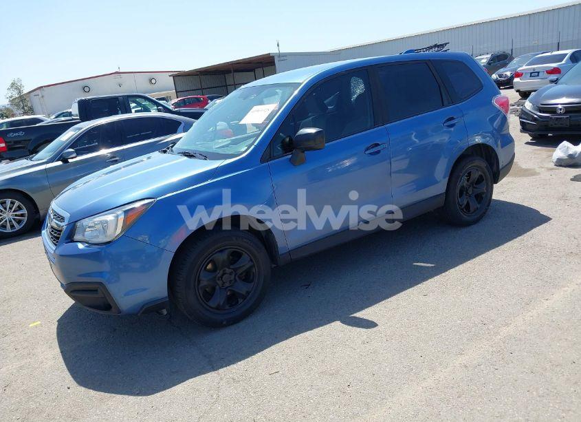Photo 2 of 2018 Subaru Forester 2.5I (VIN JF2SJAACXJG560929)